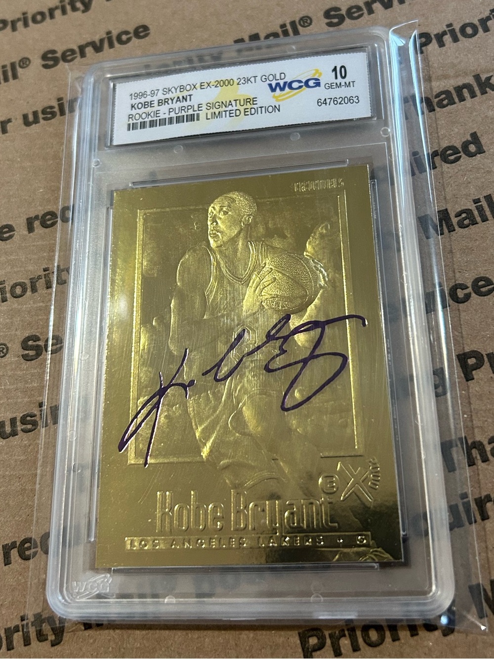 WCG 10 Kobe Bryant ‘97 SkyBox EX-2000 23KT Gold Auto Rookie Graded Card